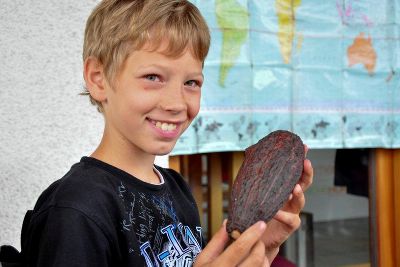 ..... den Kindern alles über Fair Trade gehandelte Schoklade bei ..... den Kindern alles über Fair Trade gehandelte Schoklade bei