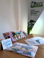 Nähutensilien und Beachflag vom Abfallwirtschaftsverband