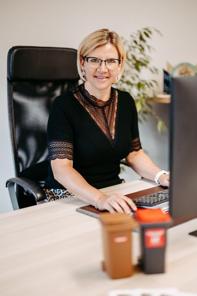 Sekretariatsmitarbeiterin Martina Reiter