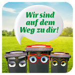 Drei Mülltonnen vor Landschaft mit Werbeslogan: Wir sind auf dem Weg zu dir