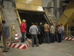 Gruppe vor Grobgutbunker