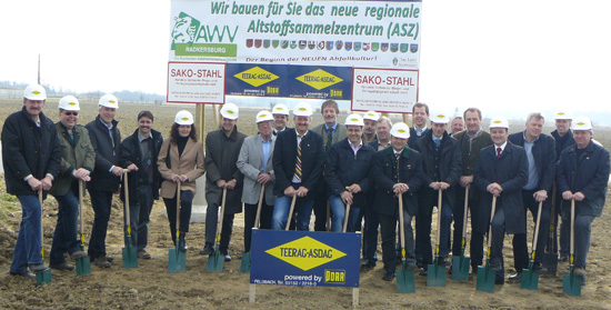 Gruppenfoto Spatenstich regionales Altstoffsammelzentrum