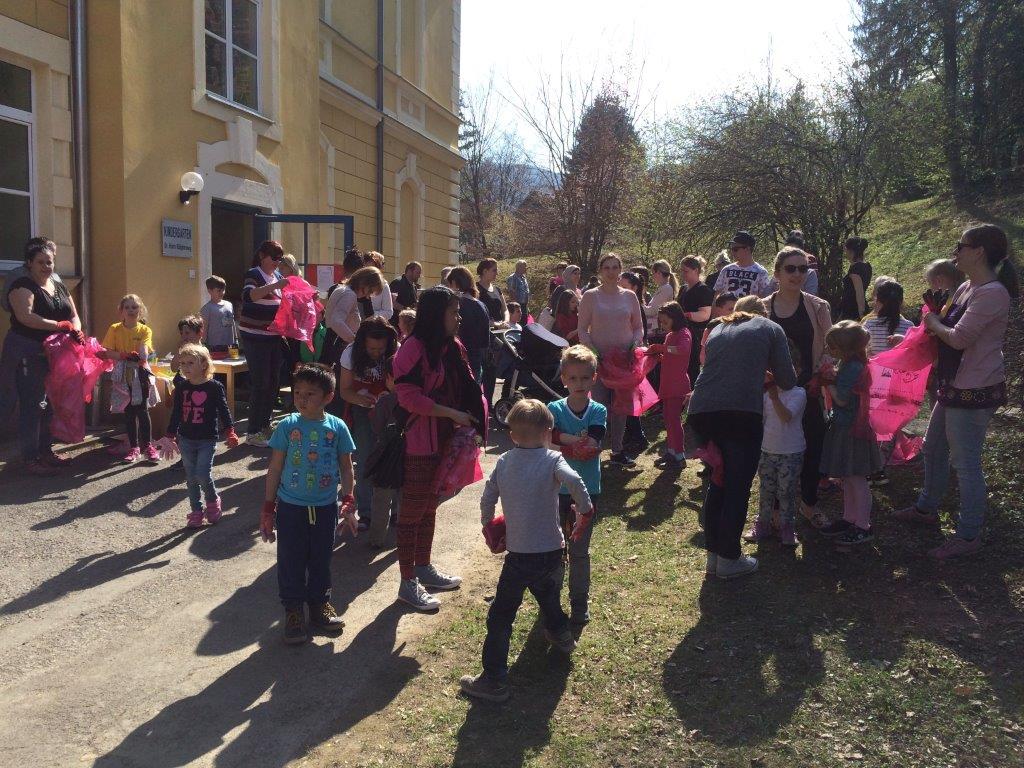 Frühjahrsputz im Kindergarten Kloepferweg