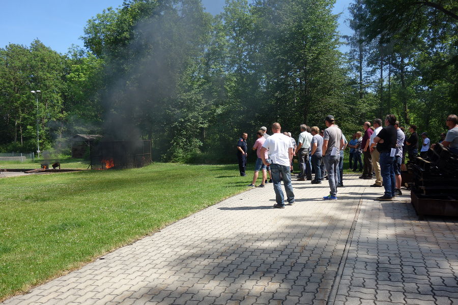 entzündende Spraydosen 