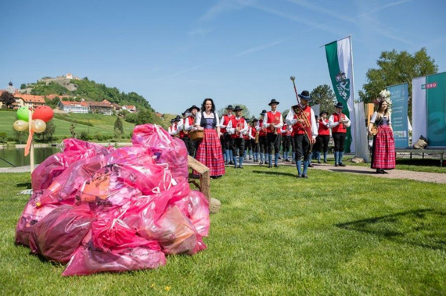 Aktionstag zum 11. Steirischen Frühjahrsputz in Riegersburg Aktionstag zum 11. Steirischen Frühjahrsputz in Riegersburg