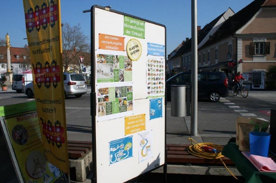 G´scheit frühstücken vor dem Rathaus in Feldbach G´scheit frühstücken vor dem Rathaus in Feldbach